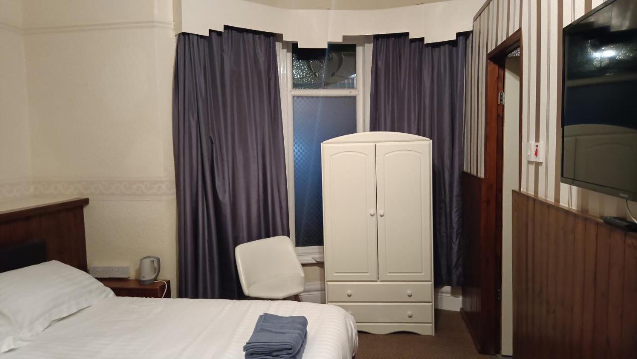 Merginn Guest house Blackpool